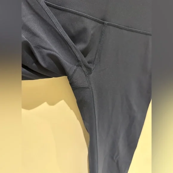 Lululemon Wunder Under Leggings - Picture 3 of 7